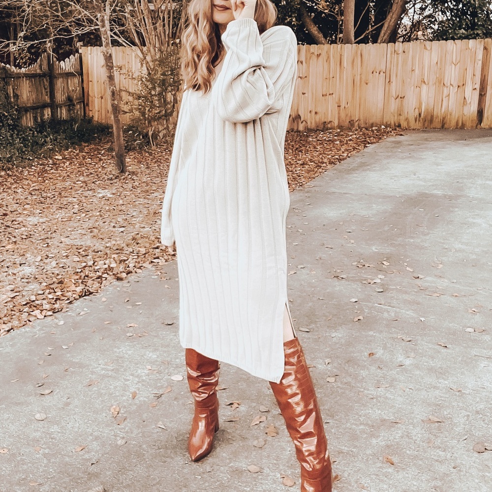 Knit midi dress with slits - Picture 3 of 4